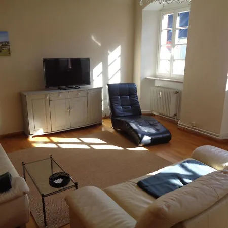 דירה Altes Pfarrhaus Mit Flair Und Jufferblick בראונברג