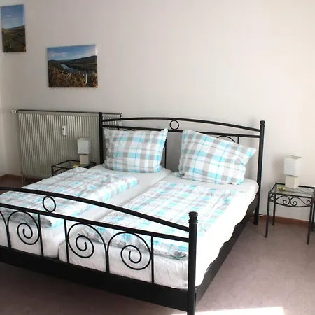 Апартаменты Altes Pfarrhaus Mit Flair Und Moselblick